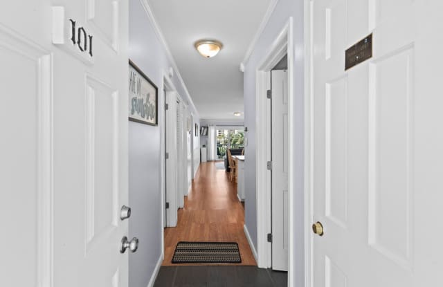 Snowbird Special! 3-Month Beach Stay Near Garden City Pier & Beach Gallery 3