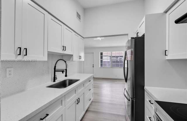2195 W 5th Ave photos photos