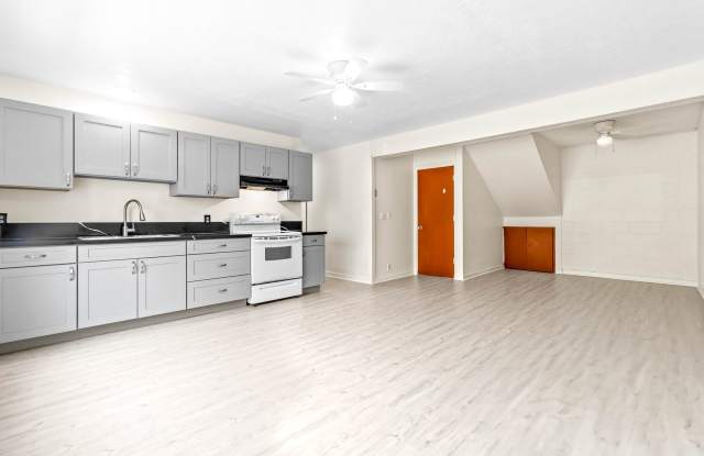 Newly renovated 3/1 with 2 Parking stalls photos photos