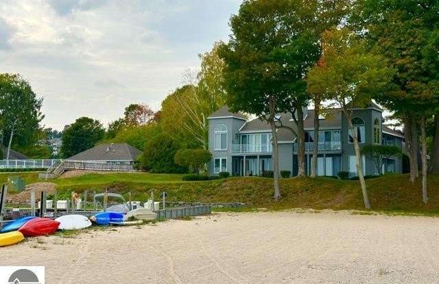 776 N Yacht Club Drive photos photos