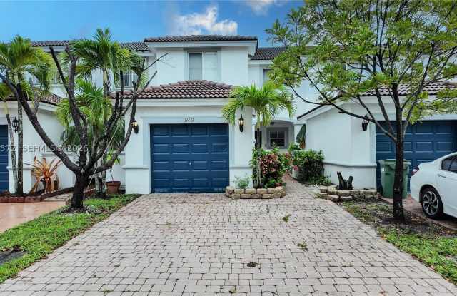 11432 NW 48th Ter photos photos