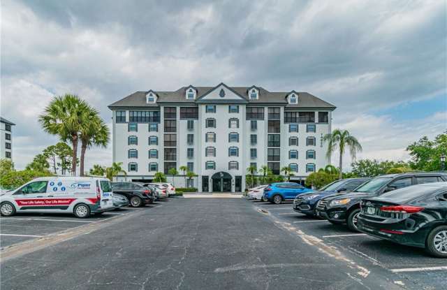 14820 RUE DE BAYONNE - 14820 Rue Du Bayonne, Feather Sound, FL 33762
