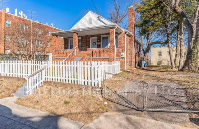 4908 A St SE Gallery 2