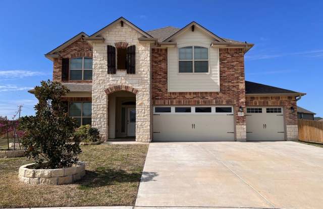 Spacious 5-Bedroom Harker Heights Home with 3 Living Areas  3-Car Garage photos photos