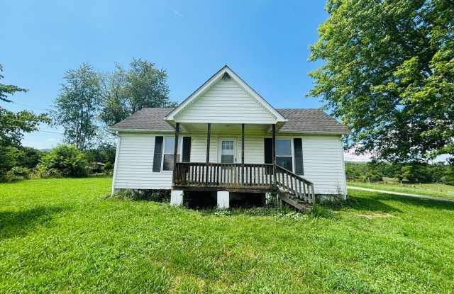 1 Bedroom, 1 Bath House with a sun room photos photos