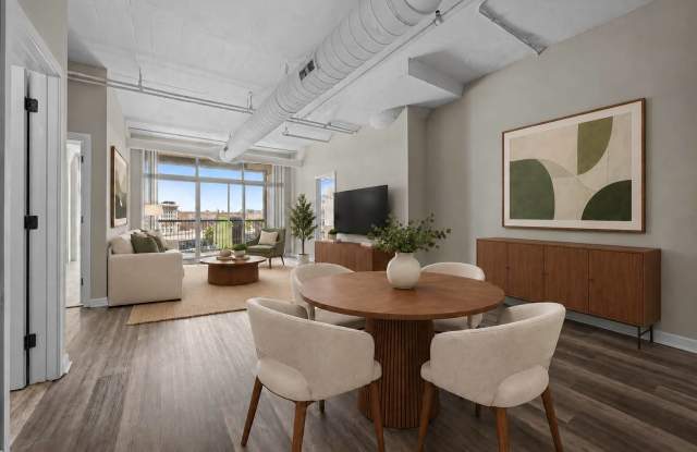 222 Saratoga Apartments Gallery 2