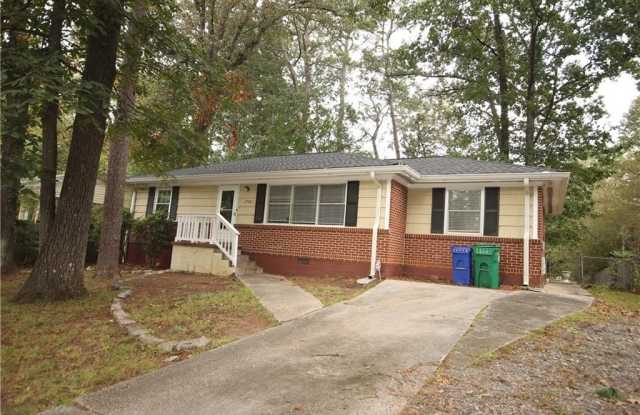 2980 Westbury Drive - 2980 Westbury Drive, Scottdale, GA 30033