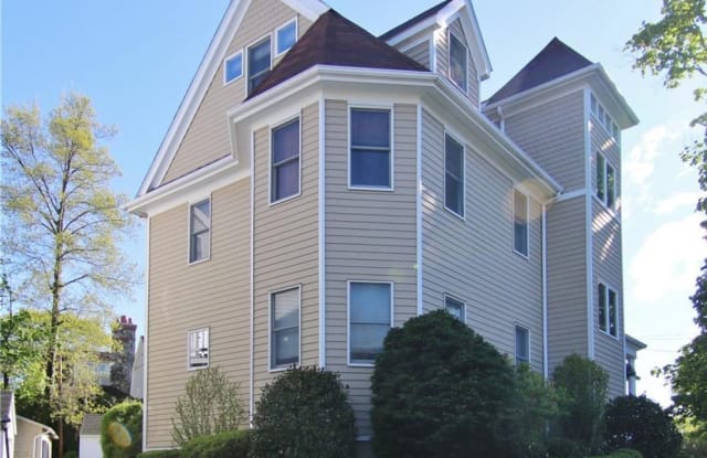 28 Woodland Drive - 28 Woodland Drive, Greenwich, CT 06830