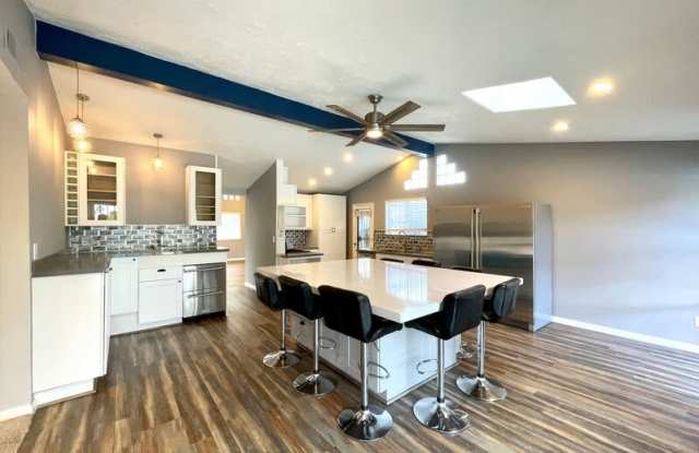4606 Vandever Ave - 4606 Vandever Avenue, San Diego, CA 92120