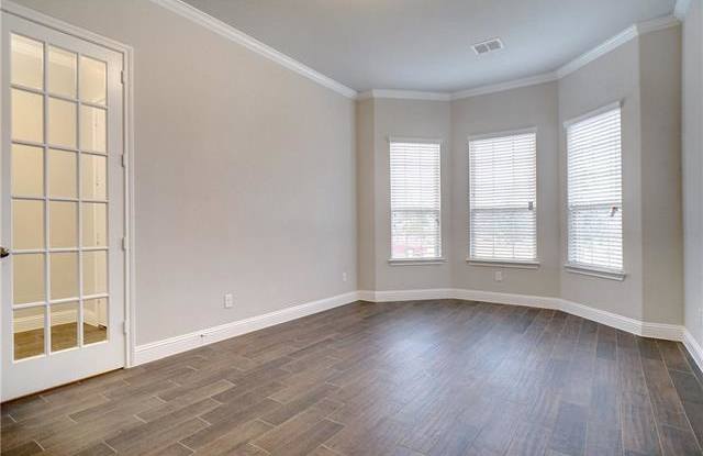 6825 Cambridge Drive Gallery 2