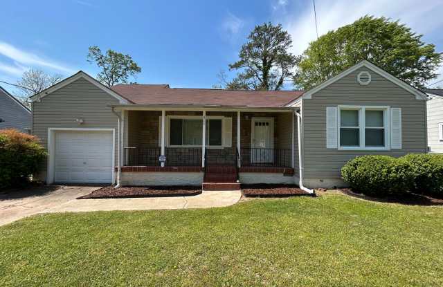 Charming Home with 3 Beds, 1.5 Baths, 1 Car Garage, Fully Fenced Privacy Fence & Refinished Hardwood Floors! photos photos