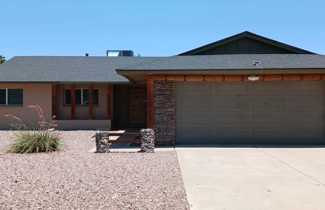 Beautifully Crafted 3 Bed 2 Bath Home in Tempe *NO Carpet** photos photos