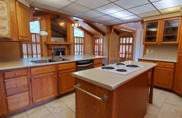 4-Bedroom Home Near UVU  BYU photos photos