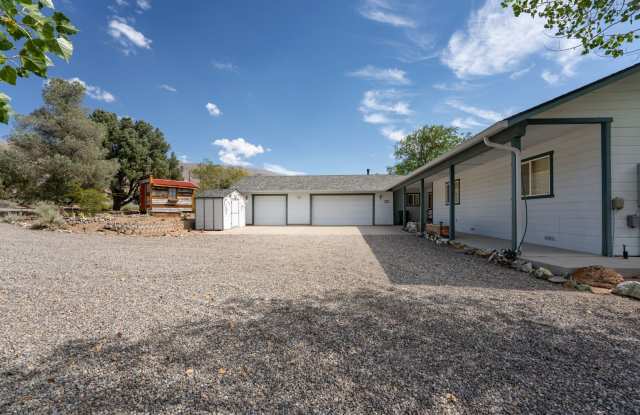 Executive Home with breathless views Gallery 4