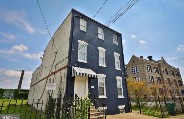 3717 FRANKFORD Avenue Gallery 2