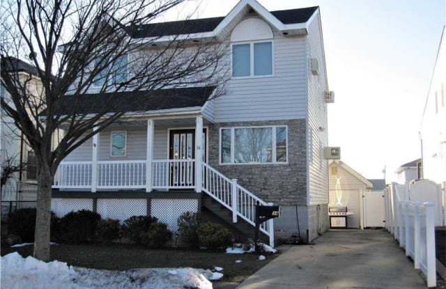 34 Division Avenue - 34 Division Avenue, Massapequa, NY 11758