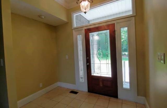 688 Azalea Drive Gallery 3