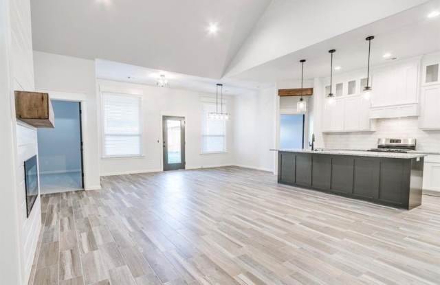 16713 S Serrano Drive Gallery 4