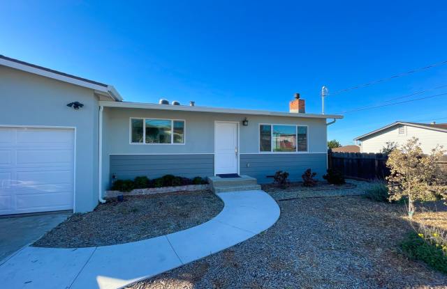 Completely Remodeled 2 Bedroom 2 Bath Home in Sunny Upper Seaside - 1779 Highland Street, Seaside, CA 93955