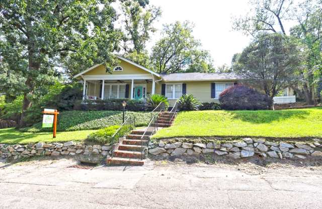 3-BEDROOM, 2-BATH HOME IN SHANDON, WALKING DISTANCE TO FIVE POINTS! — AVAILABLE JULY 2027! Gallery 1