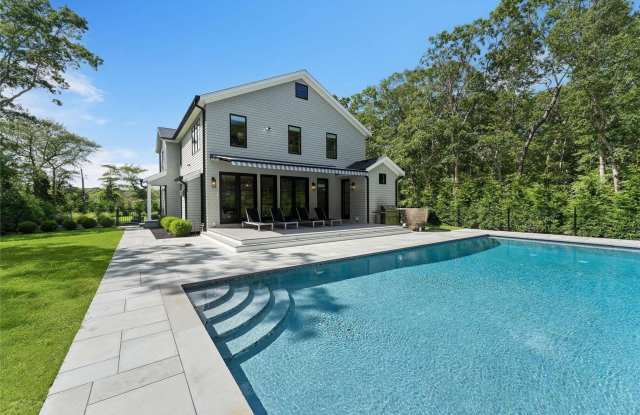 12 Old Main Road - 12 Old Main Road, Quogue, NY 11959