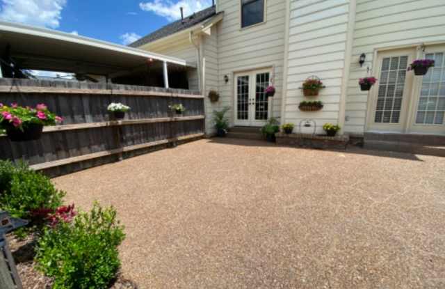 1217 Brentwood Pointe Gallery 2