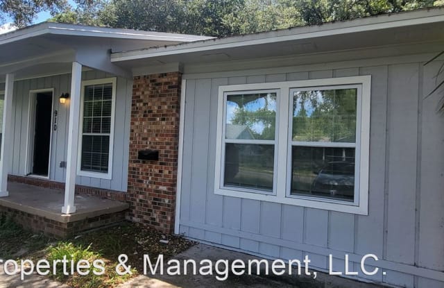 910 Division Street - 910 Division Street, Fernandina Beach, FL 32034
