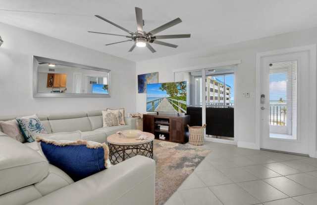 25730 Hickory Boulevard Gallery 4