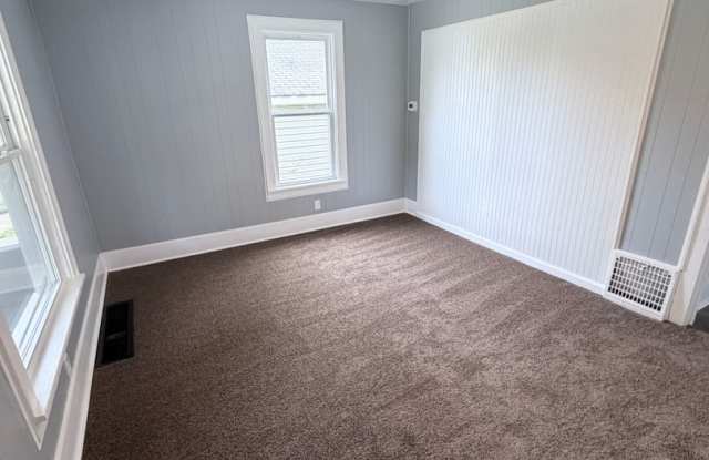 5 Bed / 1.5 Bath – Fully Rehabbed Akron Home with Finished Attic Gallery 3