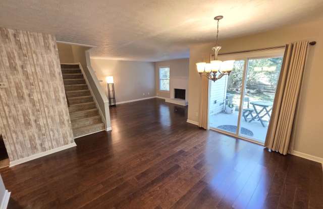651 Stratford Green Way - 1 Gallery 3