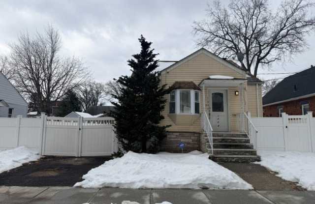 1004 Sheridan Ave photos photos