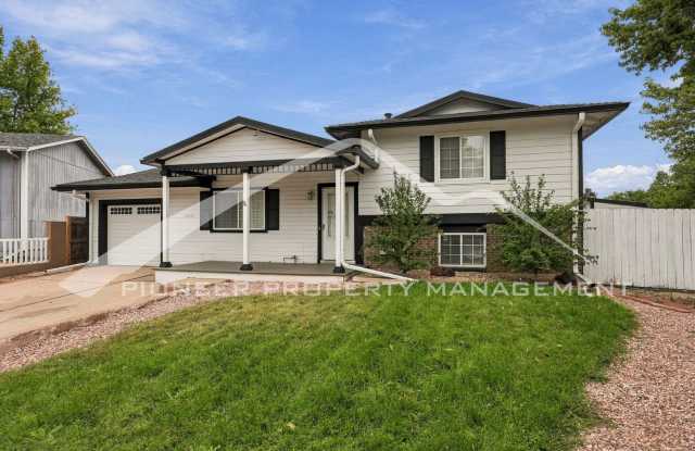 Charming Home with Central AC and Washer/Dryer Gallery 3