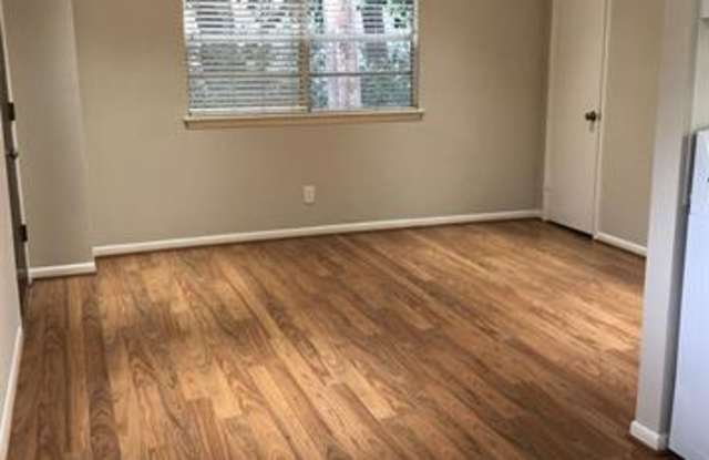 6337 BANDERA Avenue Gallery 3
