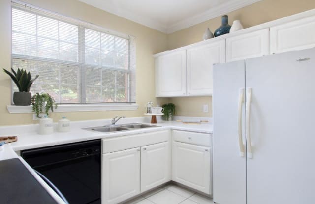 SaddleBrook Apartments Gallery 3