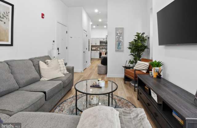 1415 LOCUST Street photos photos