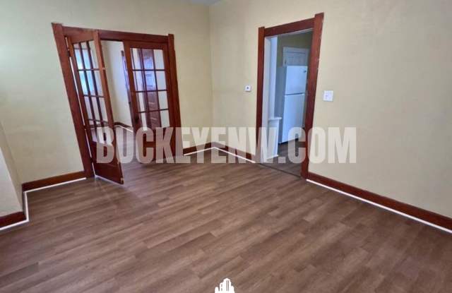 3 Bedroom House (with Bonus Room) - East Toledo Gallery 4