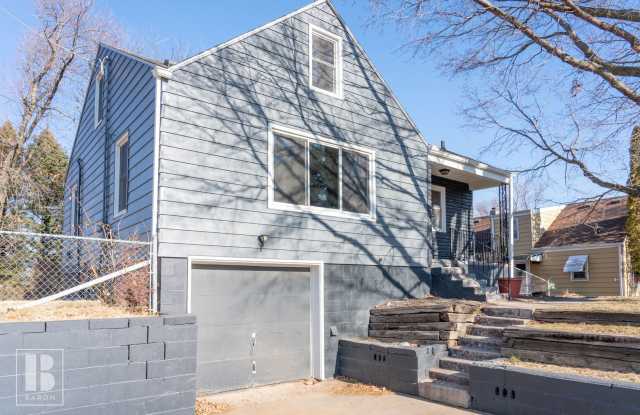 Newly remodeled 4-bedroom house & fully fenced yard! Gallery 3