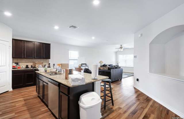 7226 ALTAIR LOOP Gallery 2