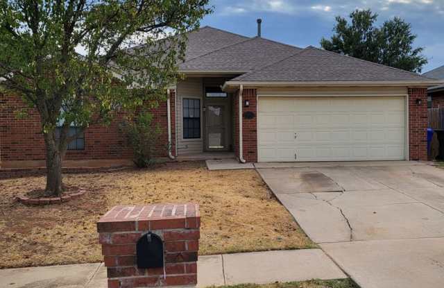 (3) Bed/(2) Bath + Study or 4th Bed Avail NOW! Gallery 1