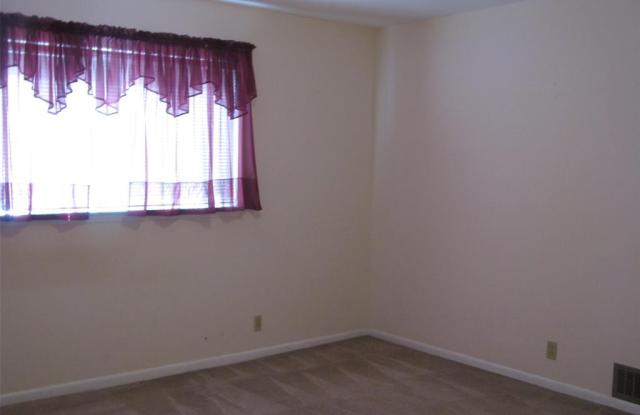 2943 Longmeade Drive Gallery 3