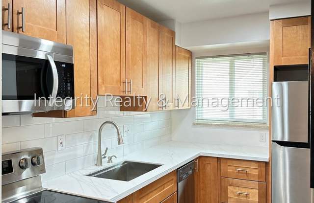 2 Bed/2.5 Bath, 1,298 Sqft - 231 E Iliff Ave Denver, CO 80210 photos photos