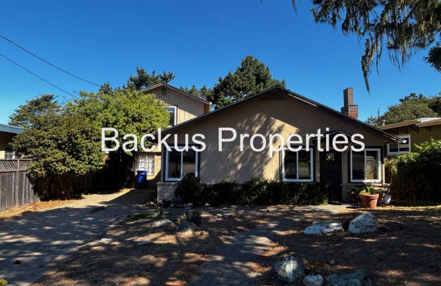 Great three bedroom home near Presidio of Monterey Gallery 1