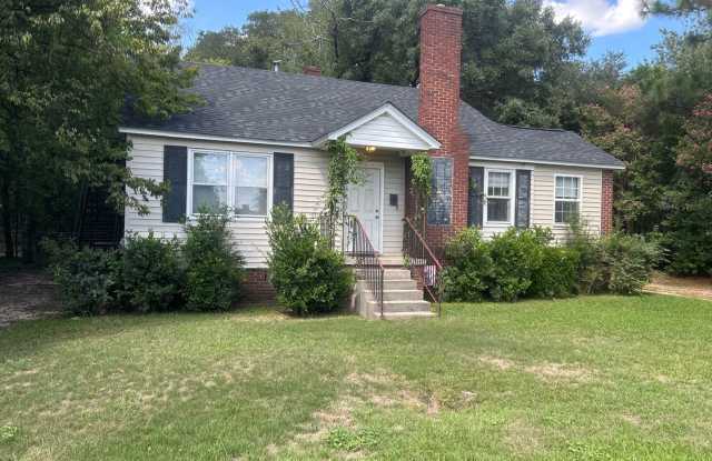 2-Bedroom Upstairs Apartment in Columbia’s Rosewood Area — $1,250/Month photos photos