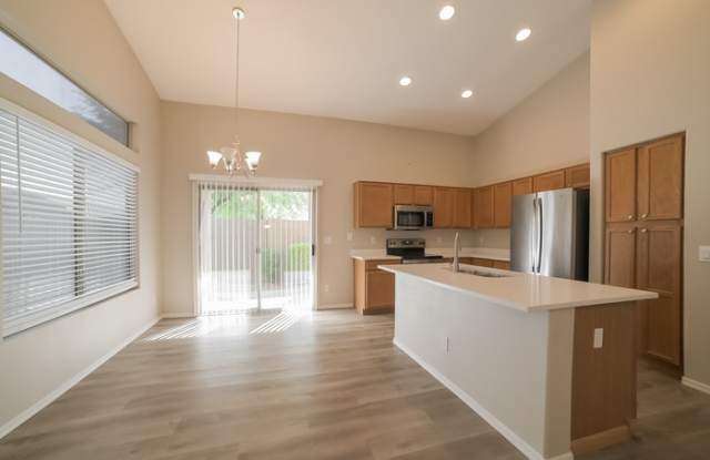 40815 North Mantle Court Gallery 4