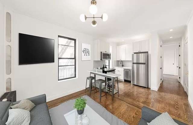 17 E 17TH Street Gallery 2