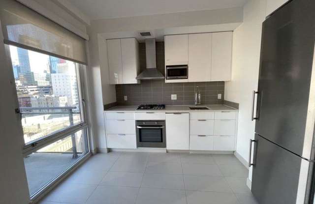 438 West 37th Street photos photos