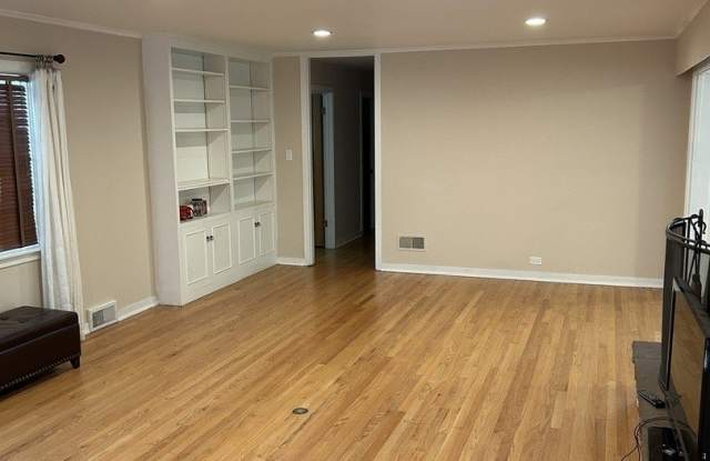 932 Harvard Lane Gallery 3
