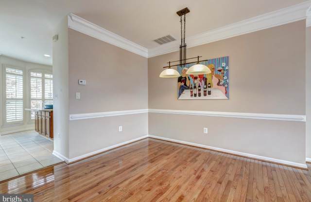 5121 KNAPP PLACE Gallery 4