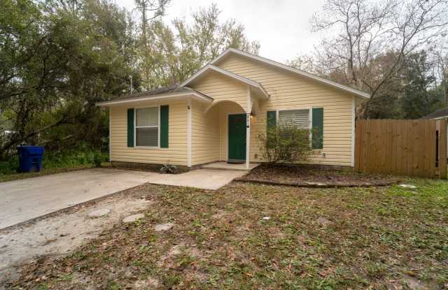 3/2 Single-Family Home photos photos