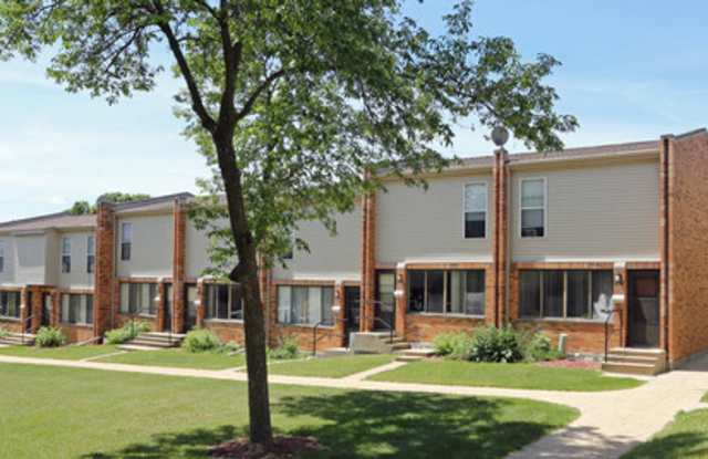 2, and 3 Bedroom Townhomes and, 1 Bedroom Apartments Gallery 4